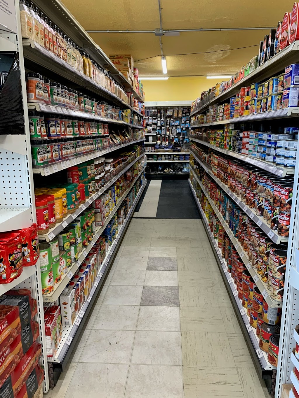 Sunshine Convenience Store | 13130 82 St NW, Edmonton, AB T5E 2T5, Canada | Phone: (780) 752-2109