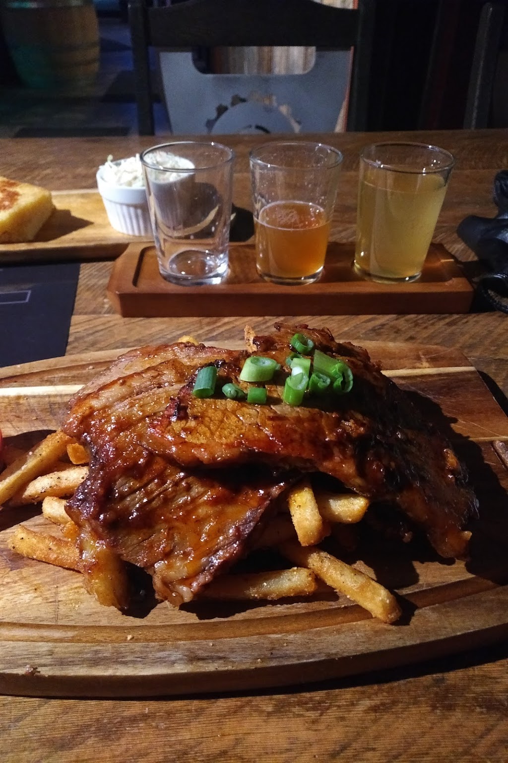 Sessions Taphouse & Grill | 20 Kettle View Rd, Beaverdell, BC V0H 1A0, Canada | Phone: (250) 765-1375