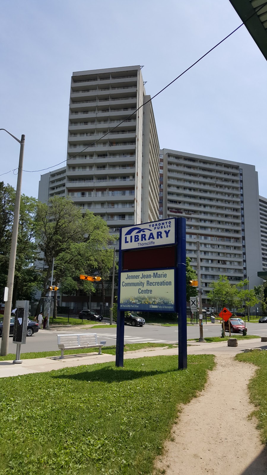 Toronto Public Library - Thorncliffe Library | 48 Thorncliffe Park Dr, East York, ON M4H 1J7, Canada | Phone: (416) 396-3865