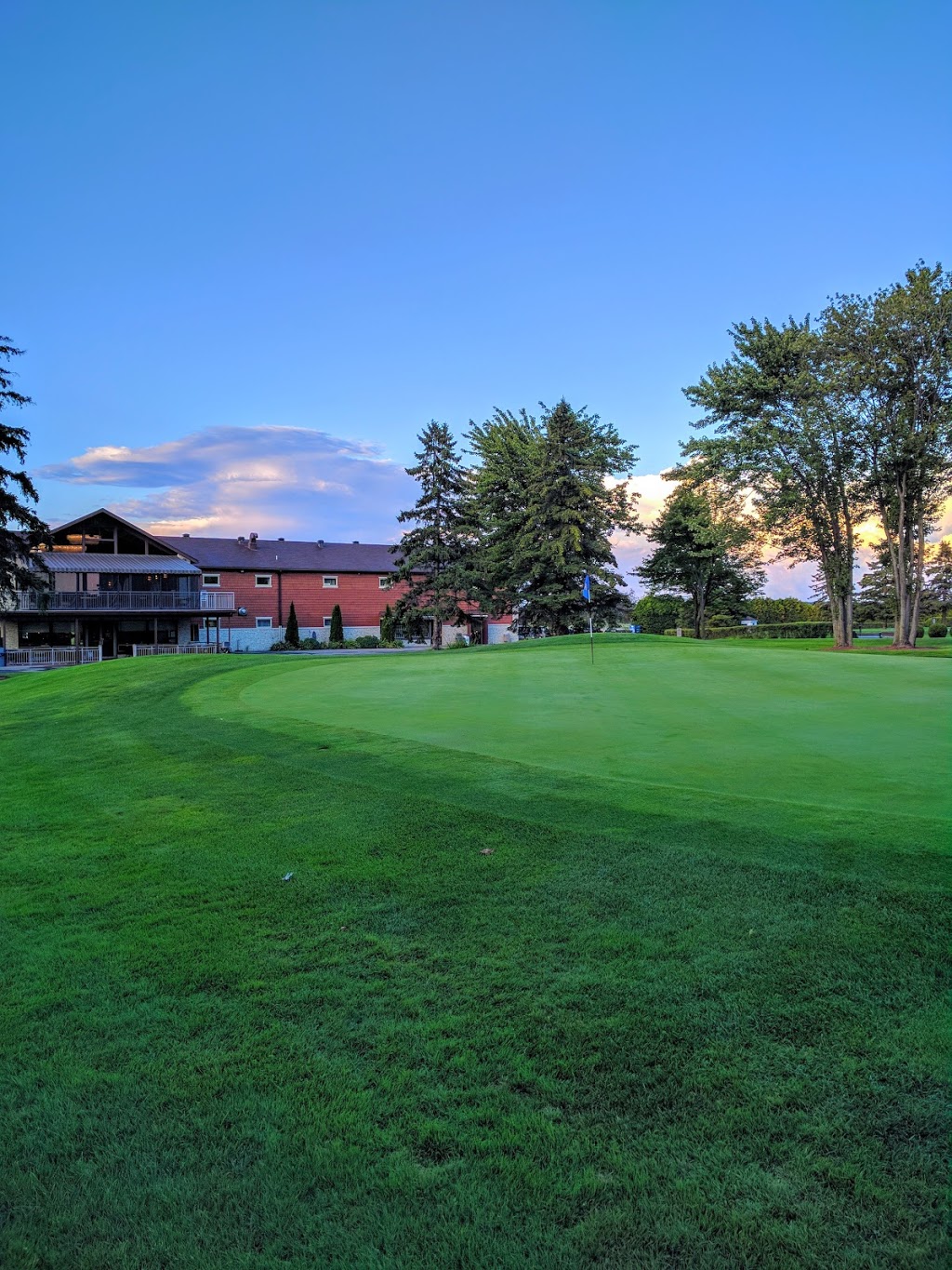 Club de Golf WindMill Heights | 1717 Boulevard Don-Quichotte, Notre-Dame-de-lÎle-Perrot, QC J7V 5V6, Canada | Phone: (514) 453-7177