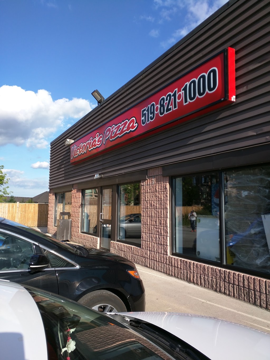 Victorias Pizza | 259 Grange Rd, Guelph, ON N1E 6R5, Canada | Phone: (519) 821-1000