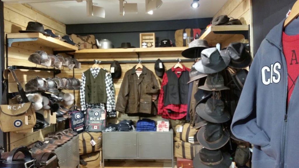 Boutique Red Canoe | 88 Rue du Petit Champlain, Québec, QC G1K 4H4, Canada | Phone: (418) 380-5502