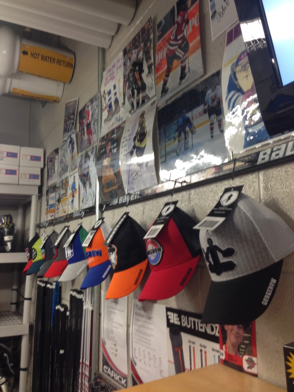 Hemy Hockey Shop | 2200 Simcoe St N, Oshawa, ON L1G 4Y3, Canada | Phone: (905) 440-4369