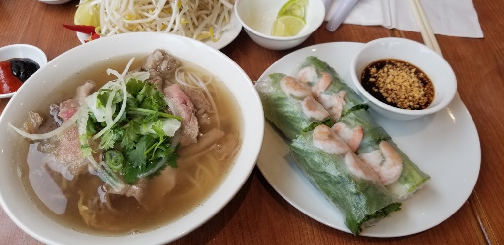 Pho Vaughan | 9421 Jane St Unit 119, Maple, ON L6A 4H8, Canada | Phone: (905) 832-2205