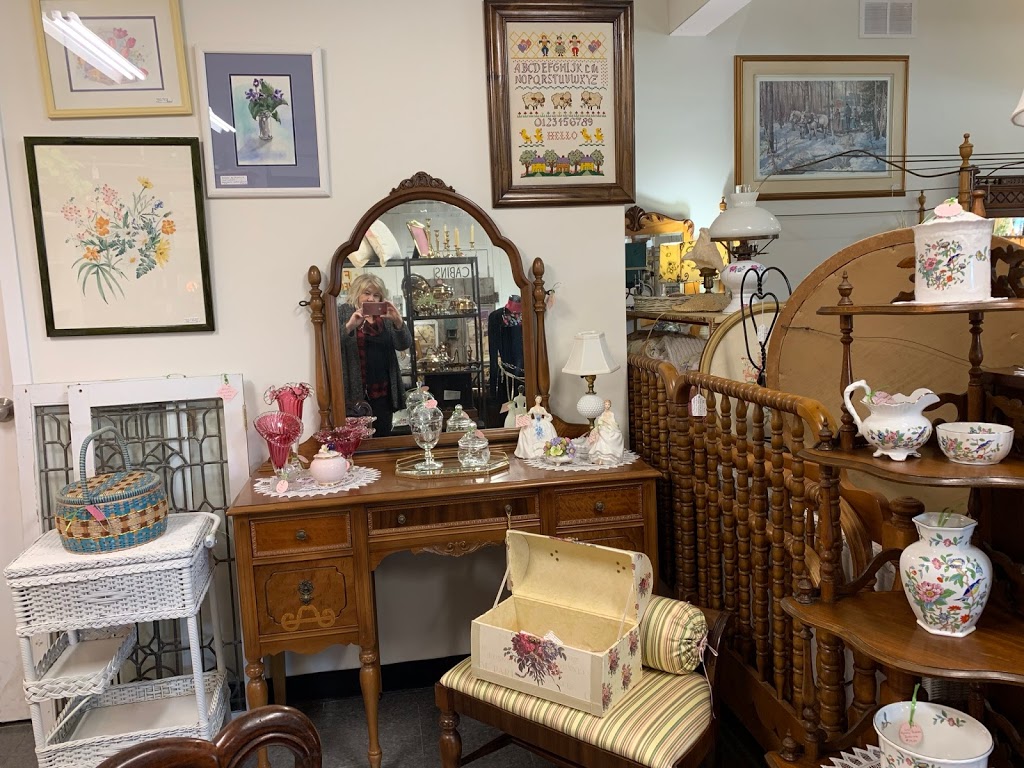 Beach Town Antiques | 3822 Dominion Rd, Ridgeway, ON L0S 1N0, Canada | Phone: (905) 353-7502