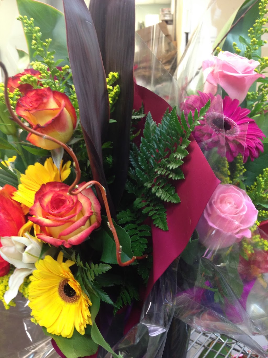 SBe Wholesale Flowers | 2104 Kensington Rd NW #6, Calgary, AB T2N 3R7, Canada | Phone: (403) 277-1828