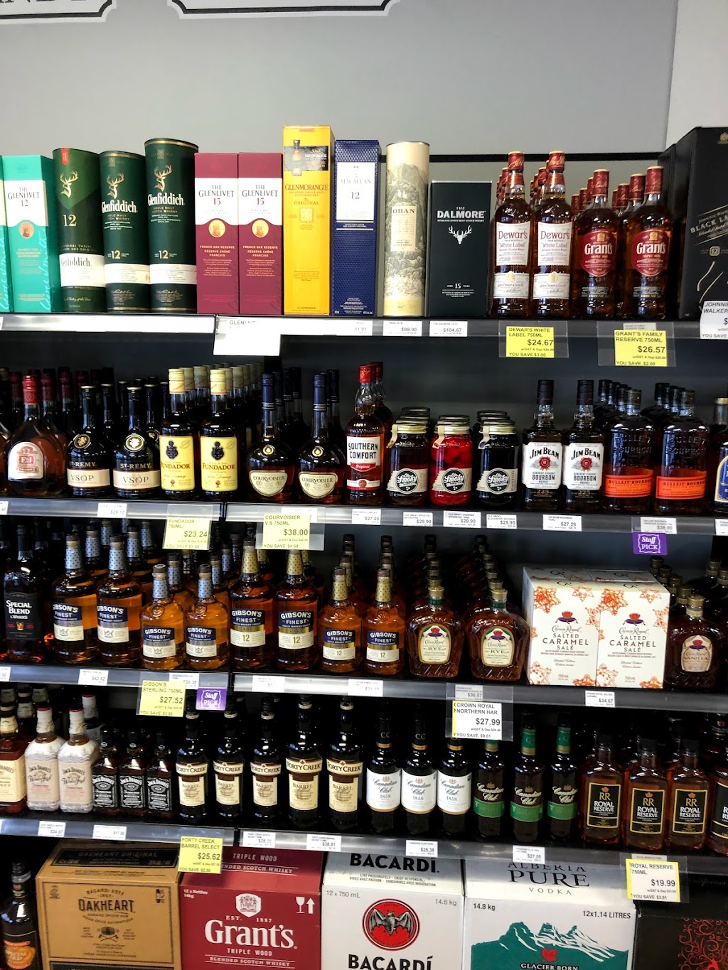 Maple Liquor Discounter | 93 McLeod Ave unit 103, Spruce Grove, AB T7X 2Z9, Canada | Phone: (780) 571-2215