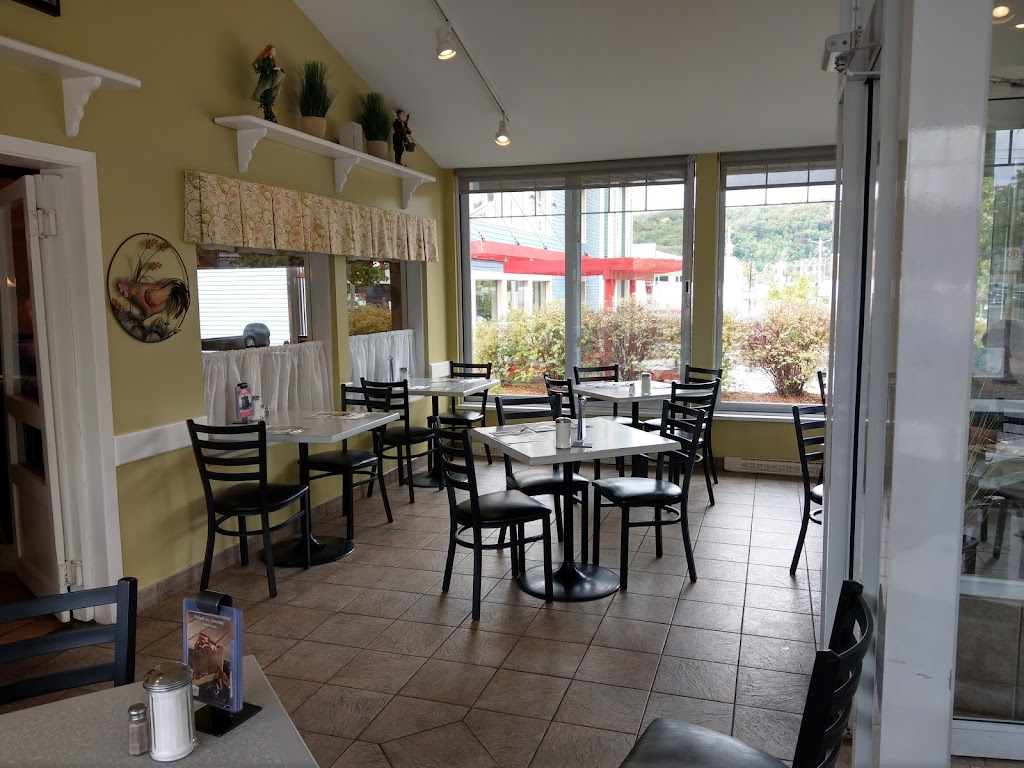 La Maison Du Spaghetti | 1095 Rue de St Jovite, Mont-Tremblant, QC J8E 3J9, Canada | Phone: (819) 425-7924