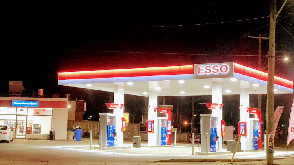 Chatham-Kent Esso | 410 Queen St, Chatham-Kent, ON N7M 2H9, Canada | Phone: (519) 380-0700