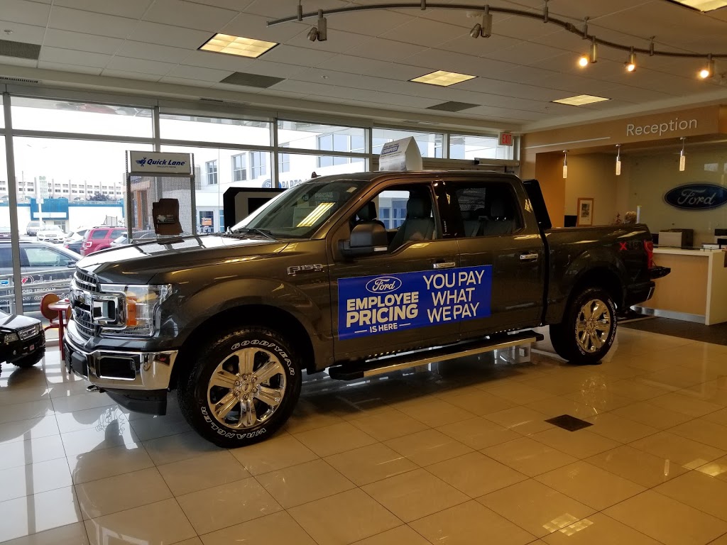 Oak-Land Ford Lincoln | 570 Trafalgar Rd, Oakville, ON L6J 3J2, Canada | Phone: (905) 844-3273