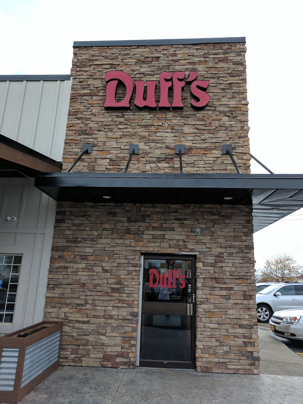 Duffs Famous Wings | 550 Dick Rd, Depew, NY 14043, USA | Phone: (716) 683-3090