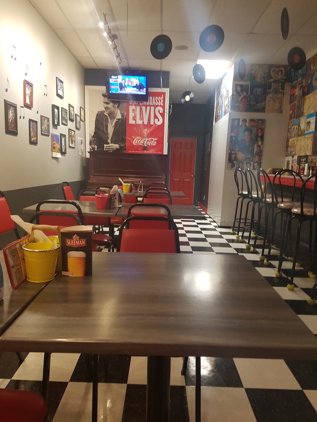 Pizzeria Rock n Roll | 5374 Rue de Courcelette, Trois-Rivières, QC G8Y 3T9, Canada | Phone: (819) 840-3332