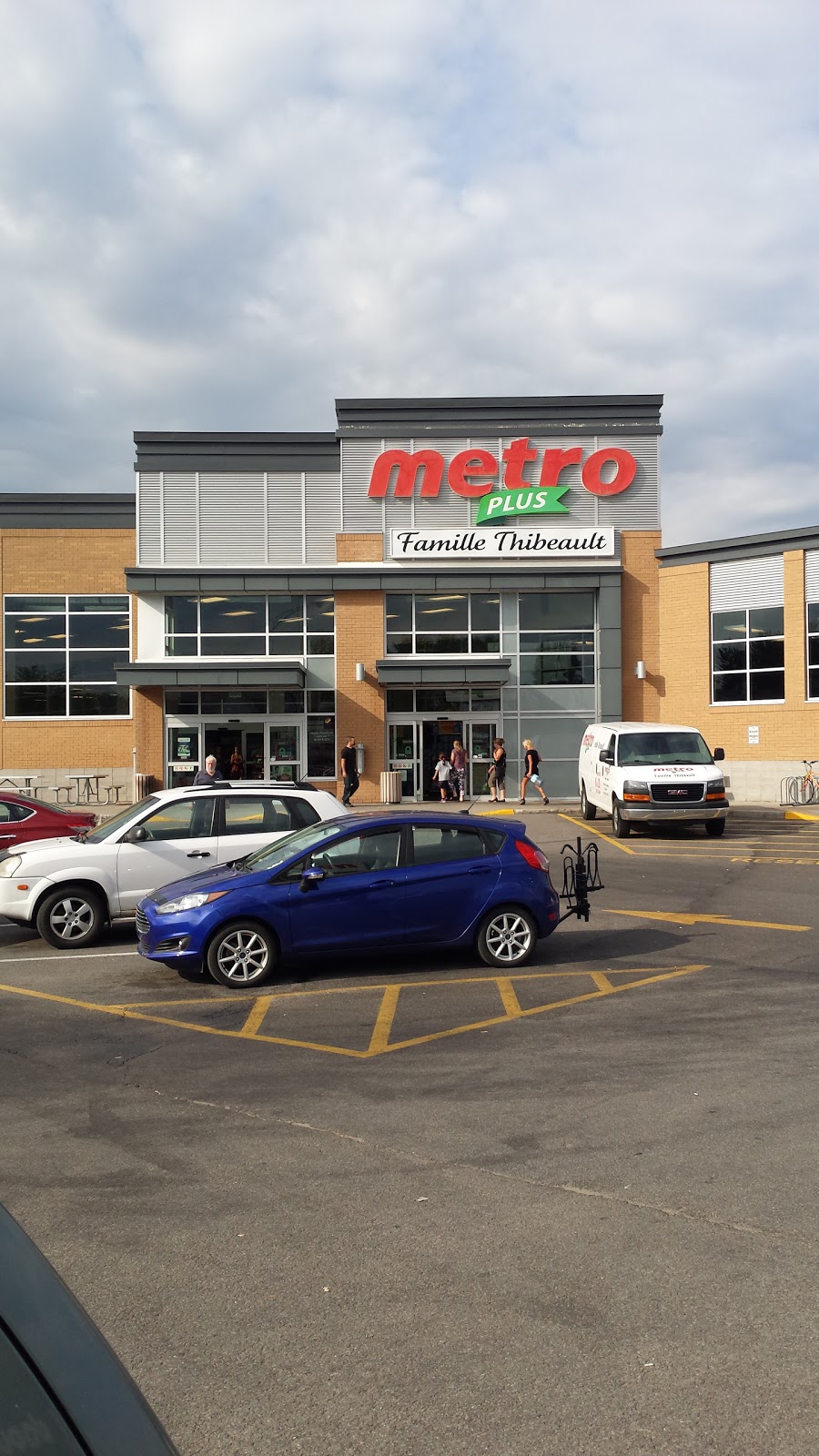 Metro Plus Thibeault St-Antoine | 633 Boulevard des Laurentides, Saint-Jérôme, QC J7Z 4M4, Canada | Phone: (450) 431-7353