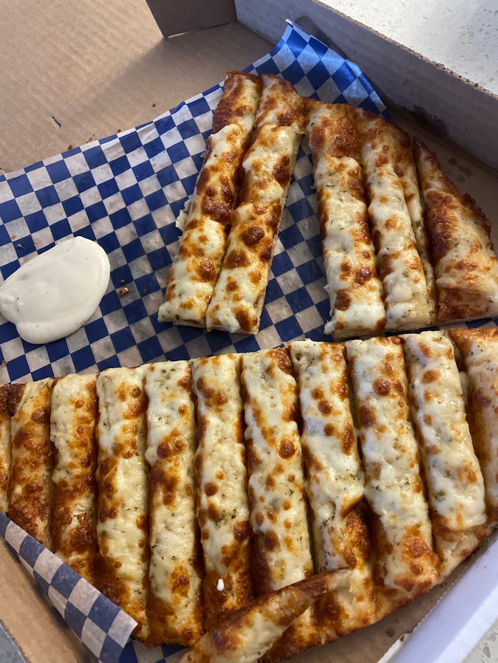 Pizza Twist | 121 Town Crest Rd Unit 125, Fort Saskatchewan, AB T8L 0G7, Canada | Phone: (587) 285-0055