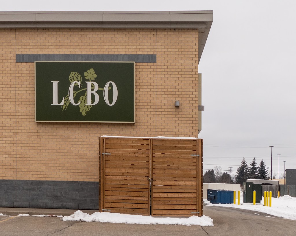 LCBO | 123 Lombard St, Smiths Falls, ON K7A 5B8, Canada | Phone: (613) 283-2358