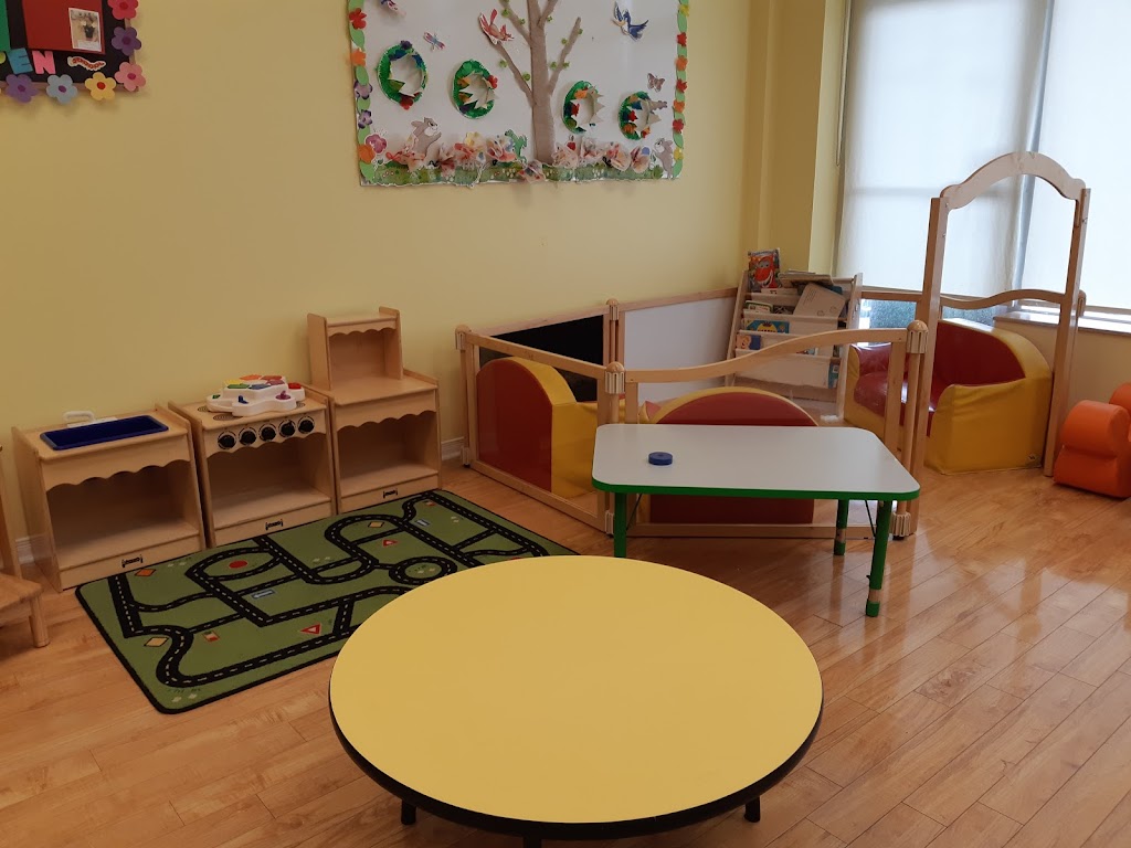 Small Steps Early Learning Centre | 13321 Yonge St, Richmond Hill, ON L4E 0K5, Canada | Phone: (905) 313-1122