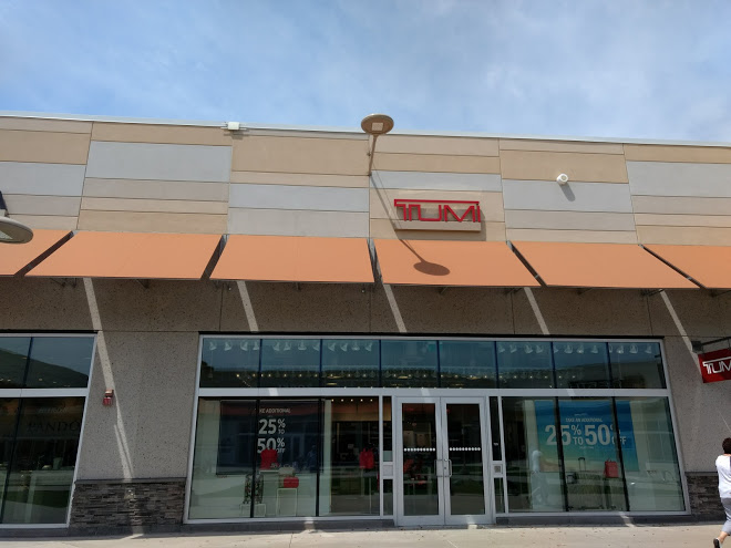 TUMI Outlet Store - Outlet Collection at Niagara | 300 Taylor Road CRU 729 Unit Cru 729, Niagara-on-the-Lake, ON L0S 1J0, Canada | Phone: (905) 704-0780