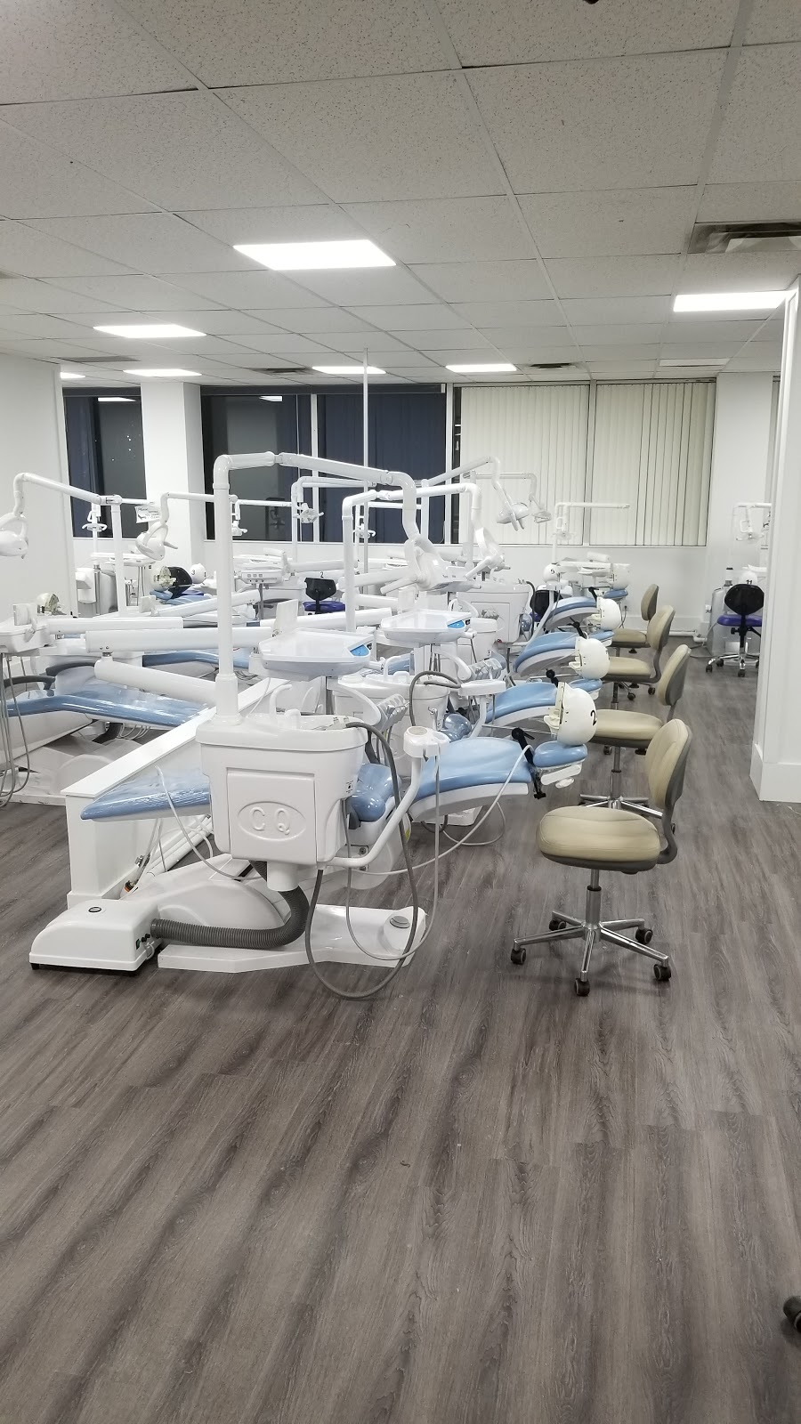 Dental Simulation Training Centre | 3050 Confederation Pkwy #301-D, 3rd floor, Mississauga, ON L5B 3Z6, Canada | Phone: (416) 294-7583