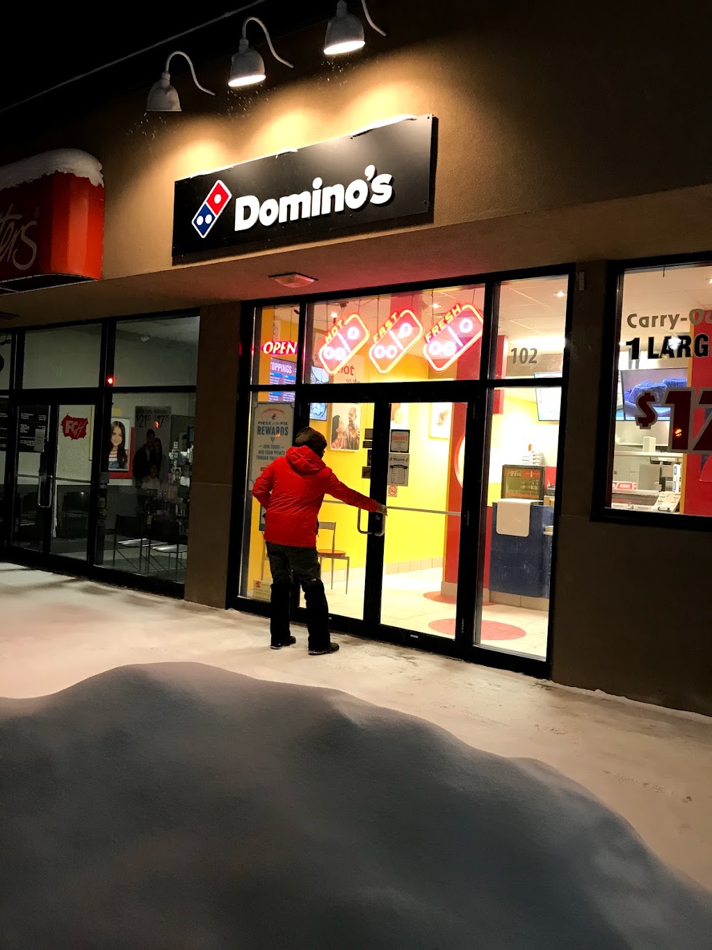 Dominos Pizza | 290 Hurontario St, Collingwood, ON L9Y 2M3, Canada | Phone: (705) 446-3090