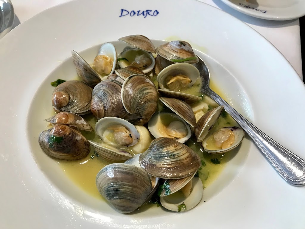 Douro | 6518 Boul St-Laurent, Montréal, QC H2S 3C6, Canada | Phone: (514) 273-6969