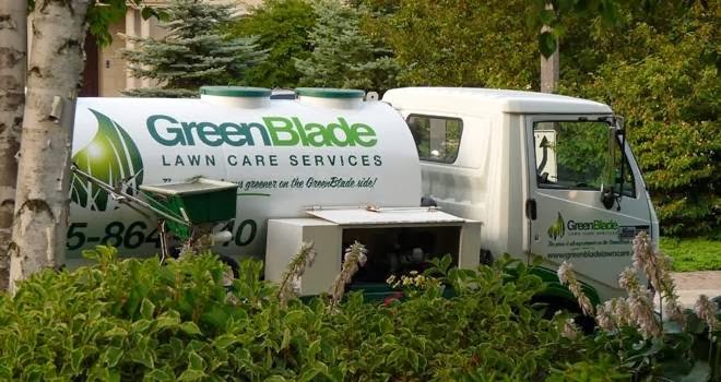 Green Blade Lawn Care Services | 4251 Henderson Rd, Milton, ON L9T 2X5, Canada | Phone: (877) 874-1440