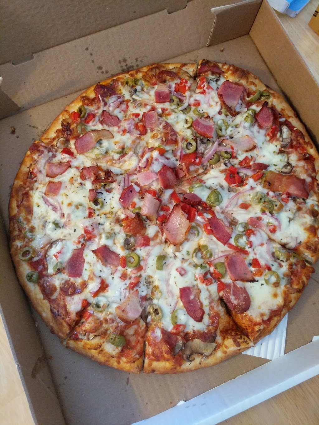 Magic Pizza | 450 Westheights Dr, Kitchener, ON N2N 1M2, Canada | Phone: (519) 742-7977