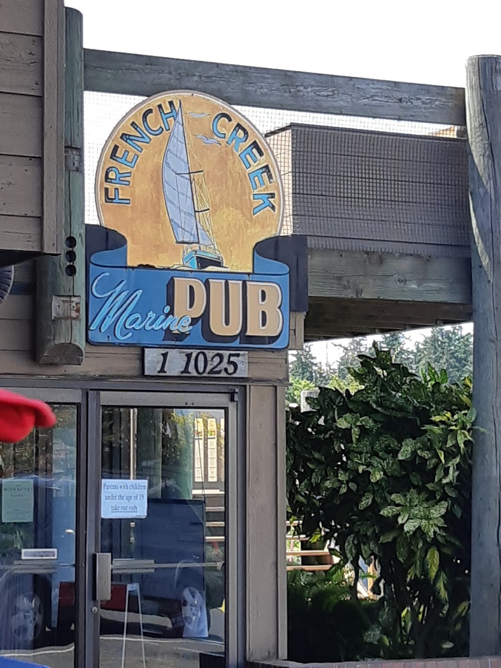 French Creek Marine Pub | 1025 Lee Rd, Parksville, BC V9P 2E1, Canada | Phone: (250) 248-3713