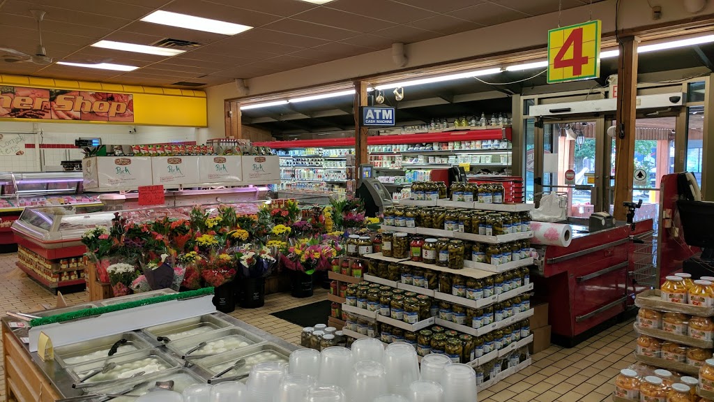 Burnhamthorpe Fruit Market | 3647 Dixie Rd, Mississauga, ON L4Y 2B3, Canada | Phone: (905) 625-1692