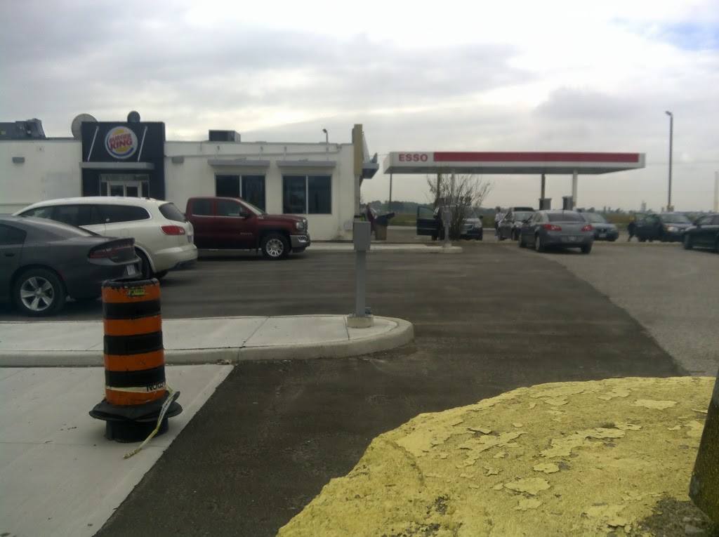 Esso | 5906 Oil Heritage Rd, Wyoming, ON N0N 1T0, Canada | Phone: (519) 845-3249