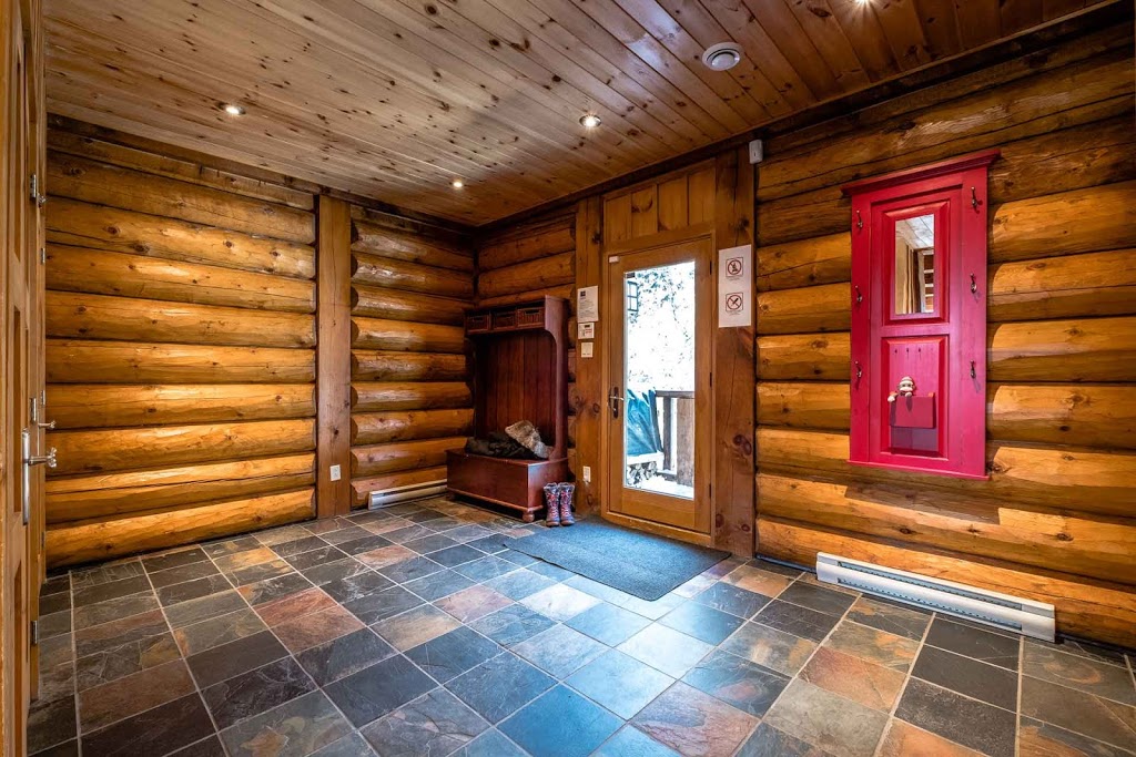 RCNT Chalet #58 | 50 Des, Chemin des Pruches, Lac-Supérieur, QC J0T 1P0, Canada | Phone: (844) 370-0257