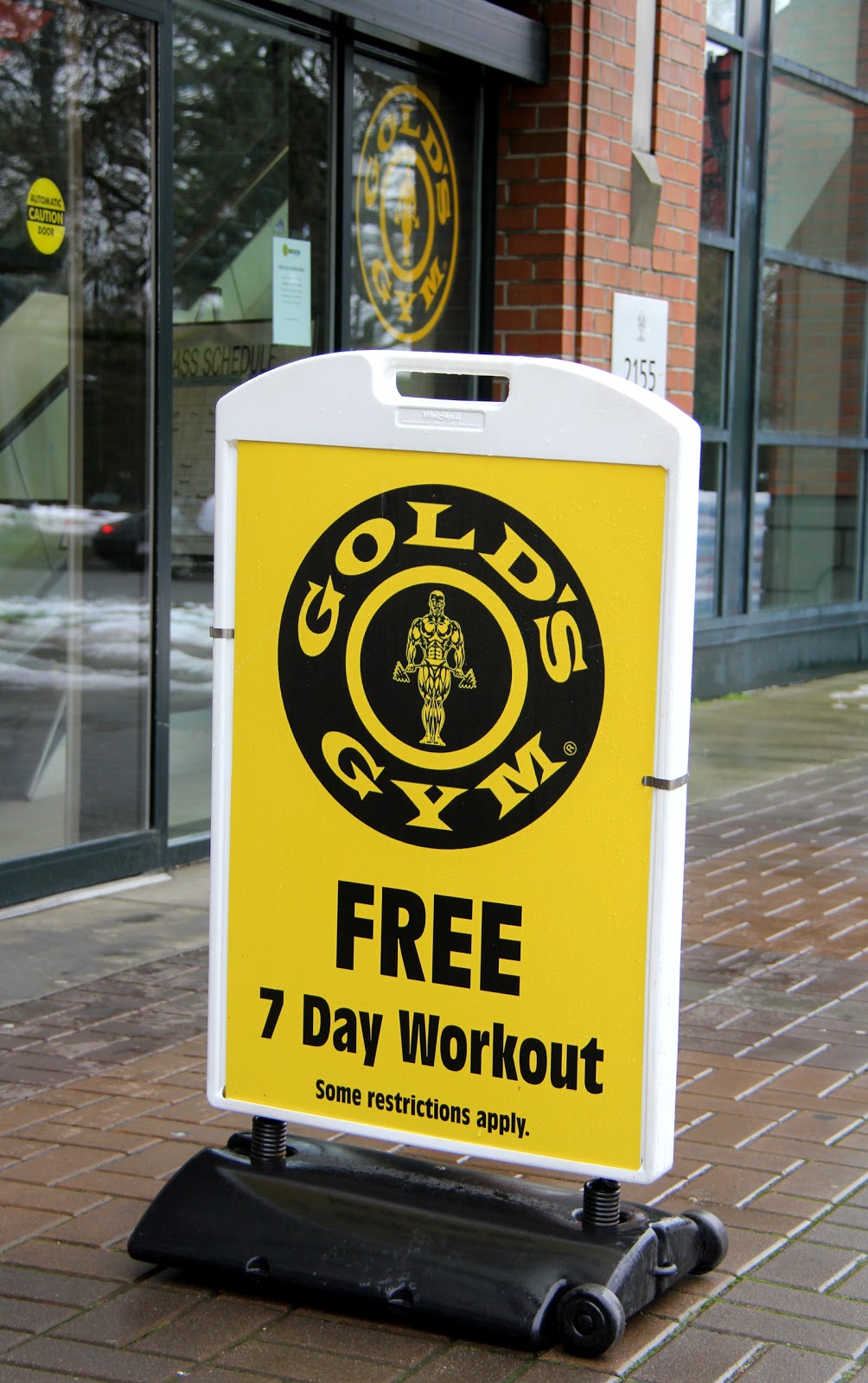 Gold’s Gym University Market Place | 2155 Allison Rd, Vancouver, BC V6T 1T5, Canada | Phone: (604) 224-4699