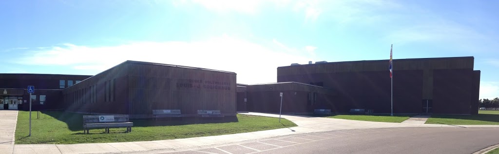 École Polyvalente Louis-J.-Robichaud | 435 Main St, Shediac, NB E4P 0S6, Canada | Phone: (506) 533-3314