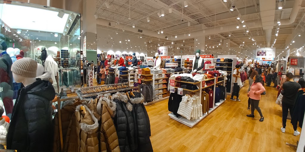 UNIQLO Vaughan Mills | 1 Bass Pro Mills Dr, Concord, ON L4K 5W4, Canada | Phone: (289) 459-1626