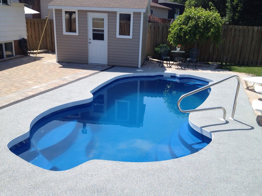 Claudettes Pools and Hot Tubs | 128 Wilson Rd S #3, Oshawa, ON L1H 6C1, Canada | Phone: (905) 725-9292