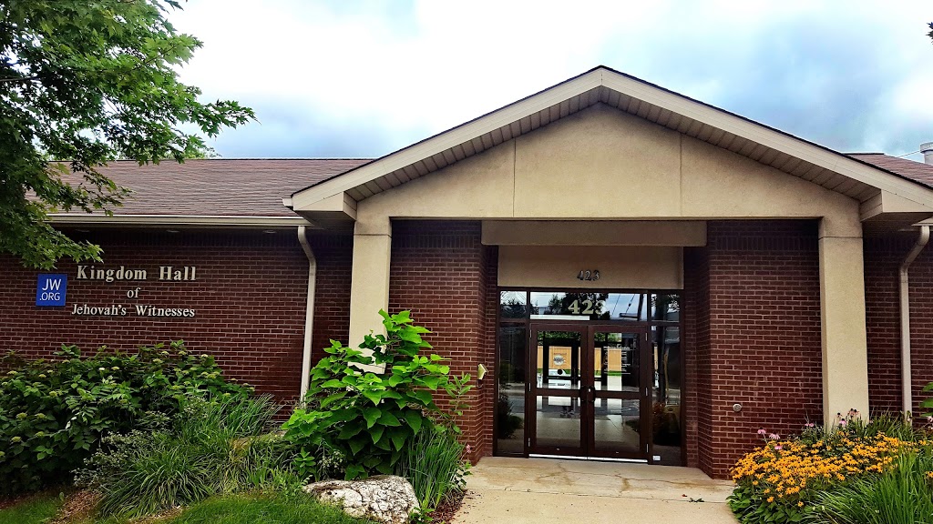 Kingdom Hall of Jehovahs Witnesses | 423 Burnhamthorpe Rd, Etobicoke, ON M9B 2A9, Canada | Phone: (905) 873-4100