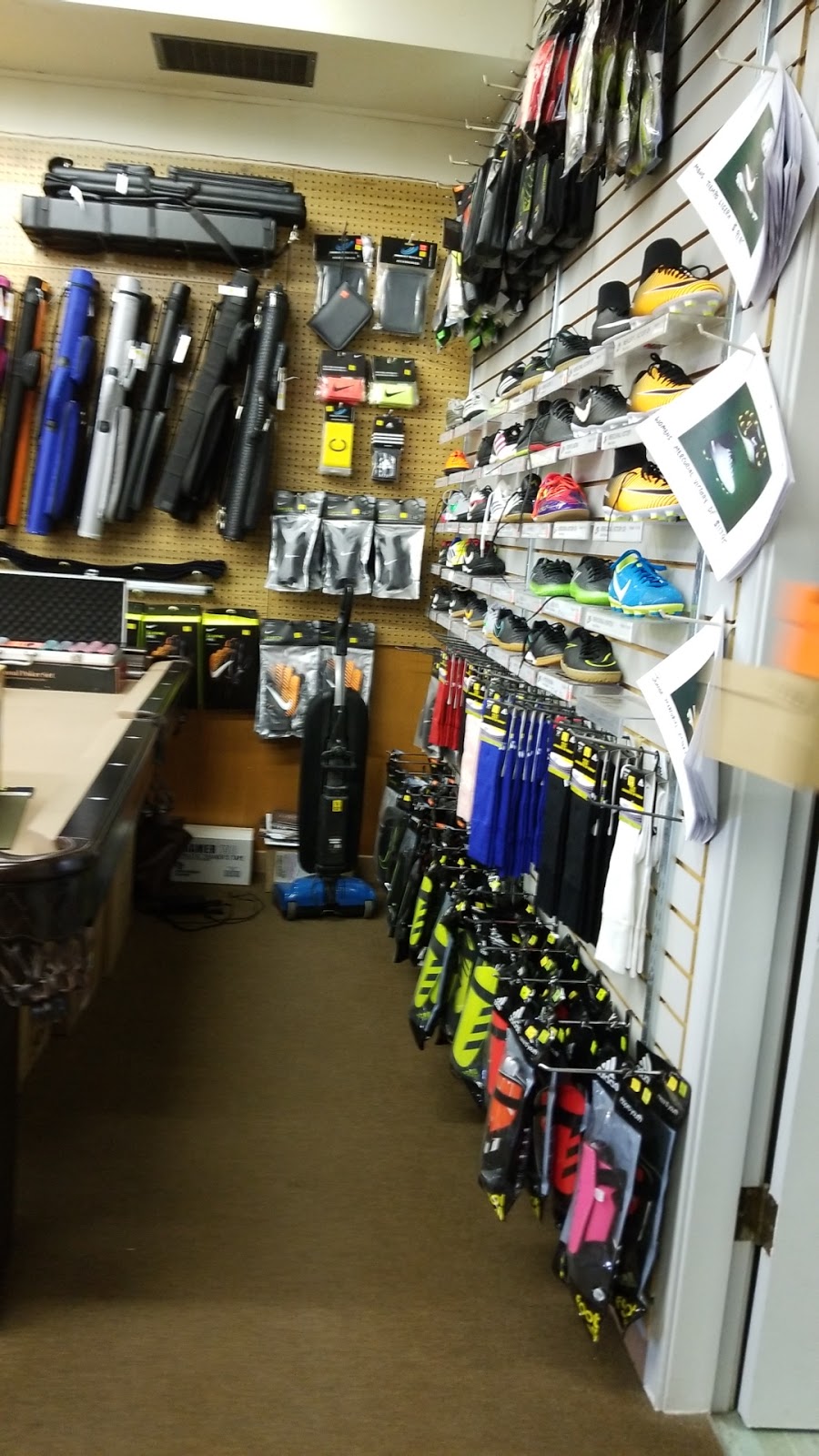 Royal Sporting Goods Ltd | 1815 7th Ave, Regina, SK S4R 1B9, Canada | Phone: (306) 522-5973