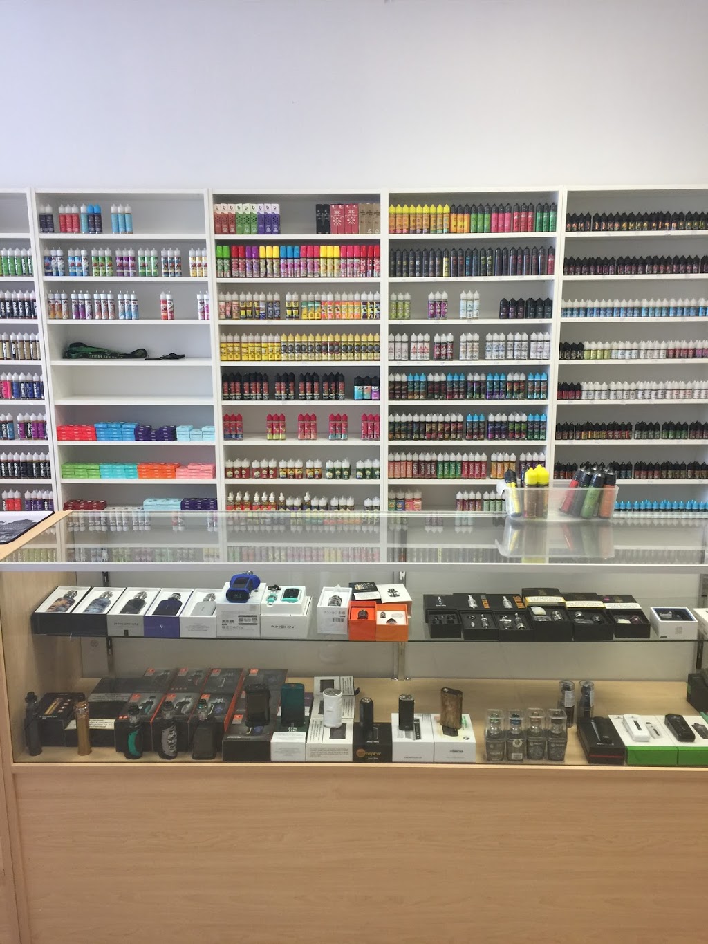 Vape Dépôt Ottawa | 1854 Carling Ave, Ottawa, ON K2A 1E3, Canada | Phone: (819) 319-1704