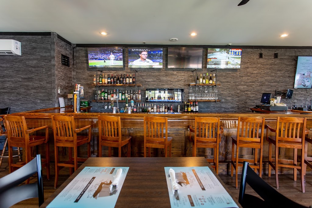 The Whistling Duck | 75 Harbour St, Brighton, ON K0K 1H0, Canada | Phone: (613) 475-4142