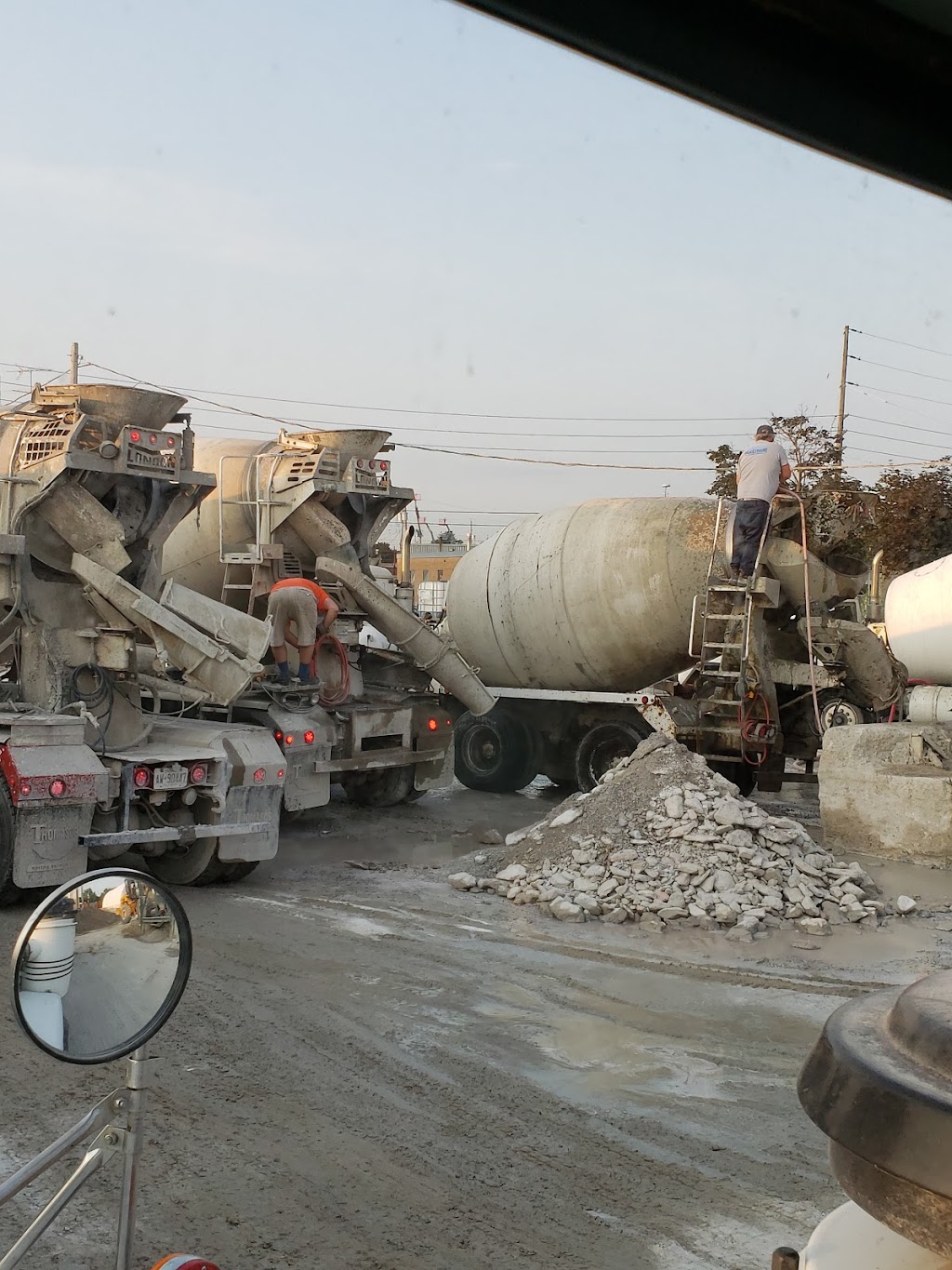 Wilches Ready Mix Concrete Inc | 32 Taber Rd, Etobicoke, ON M9W 3A7, Canada | Phone: (416) 835-2923