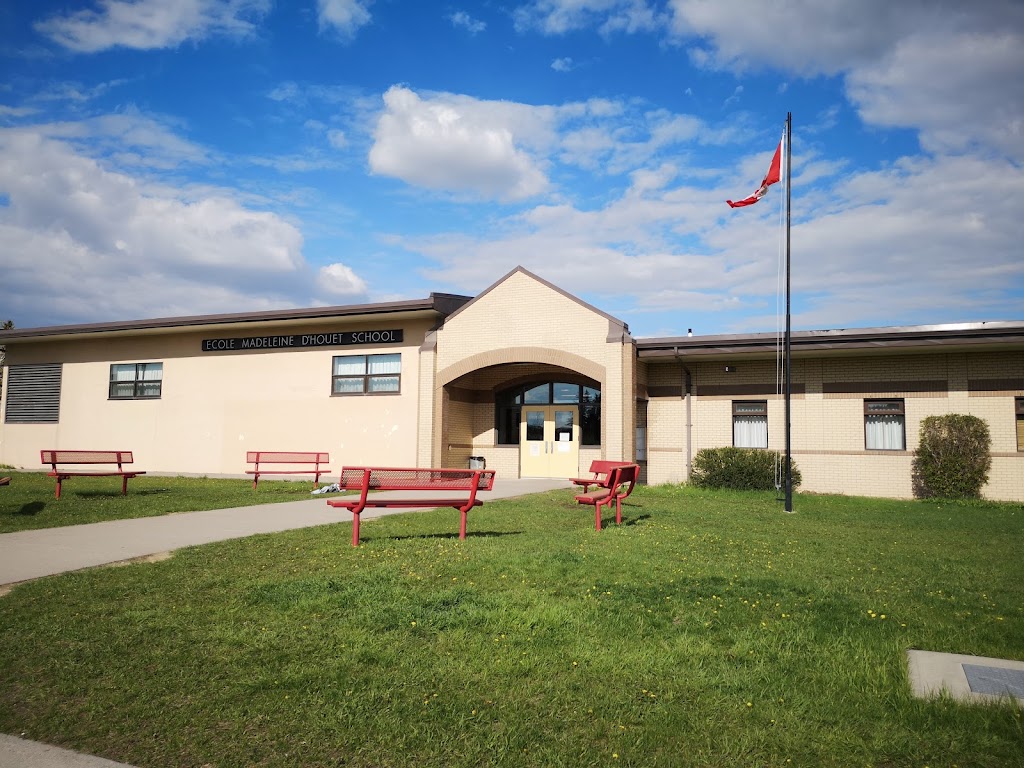 Madeleine DHouet School | 108 22 St NW, Calgary, AB T2N 2M8, Canada | Phone: (403) 500-2008