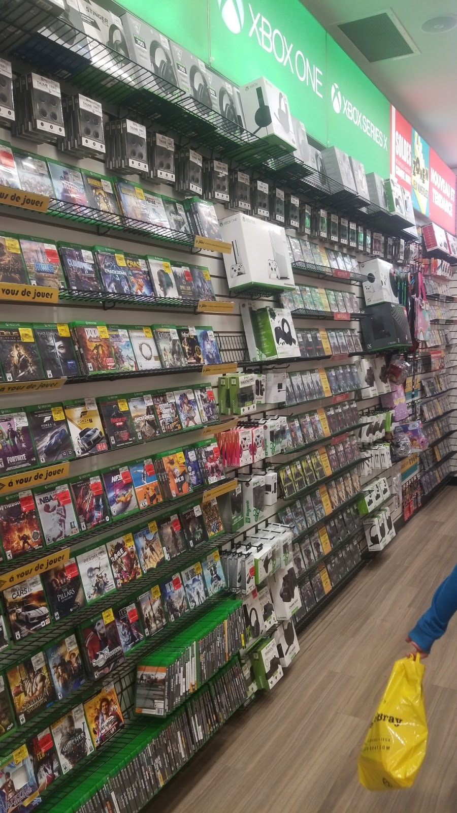 EB Games | 6815 Route Transcanadienne, Pointe-Claire, QC H9R 5J2, Canada | Phone: (514) 694-1343