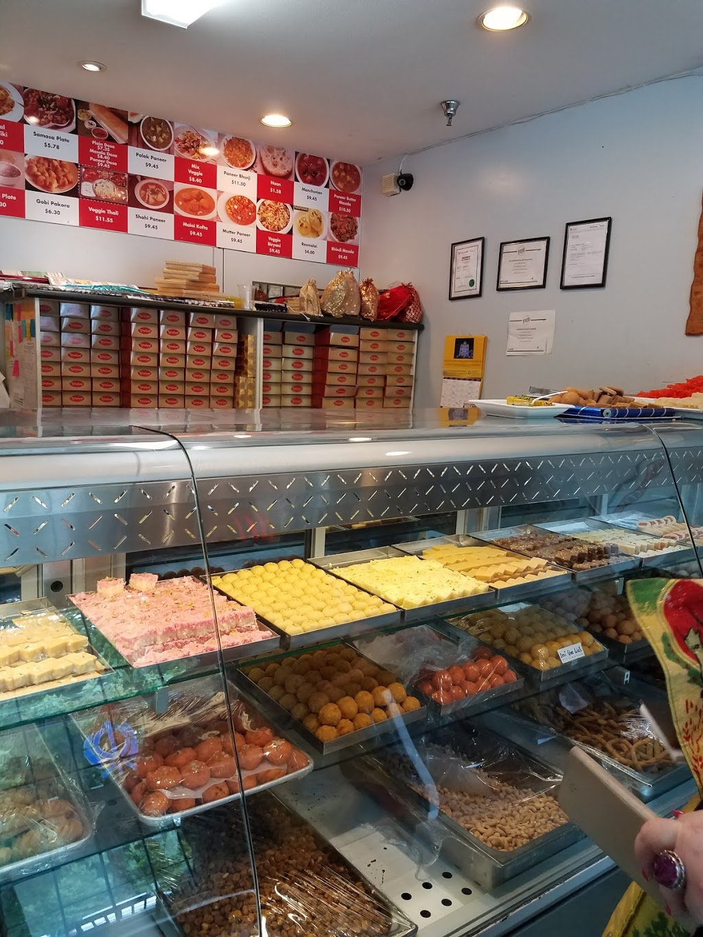 Dhaliwal Sweets & Chaat House | 8430 128 St #4, Surrey, BC V3W 4G3, Canada | Phone: (604) 596-1312