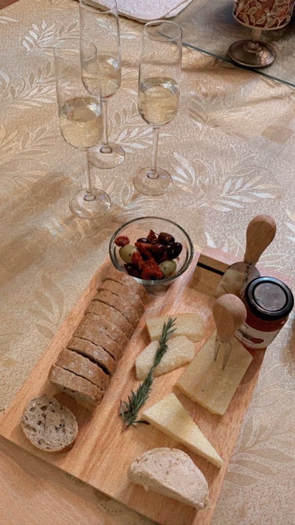 Wine and Cheese Boards Vancouver | 119 - 418 East Kent Ave S, Vancouver, BC V5X 2X7, Canada | Phone: (604) 416-7253