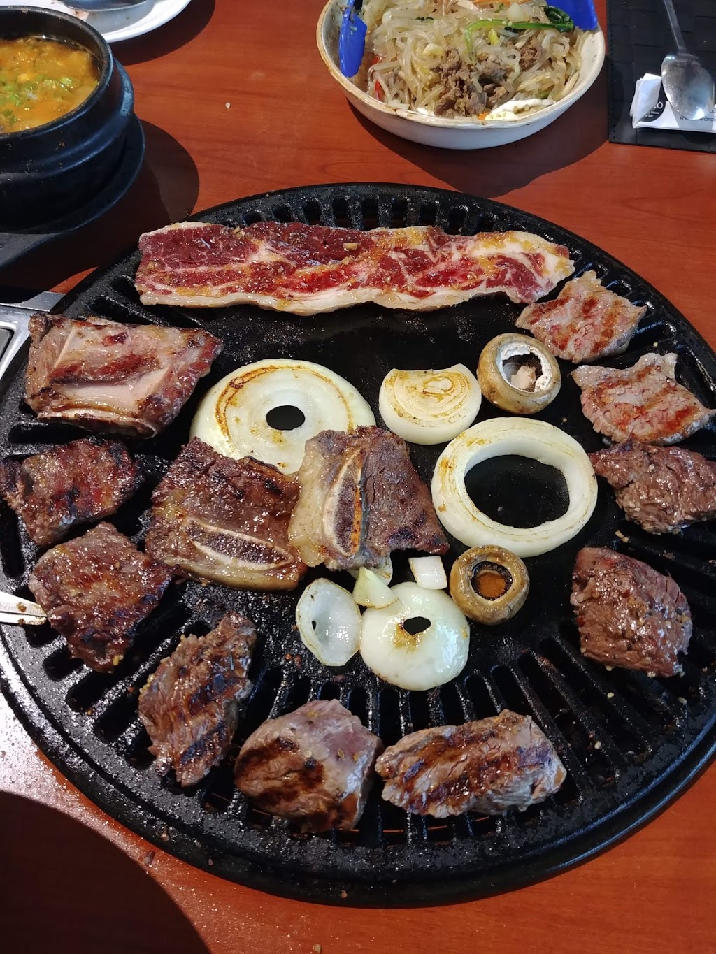 HWARO Korean BBQ + Raw Bar | 1163 Pinetree Way #2048, Coquitlam, BC V3B 8A9, Canada | Phone: (604) 944-4570