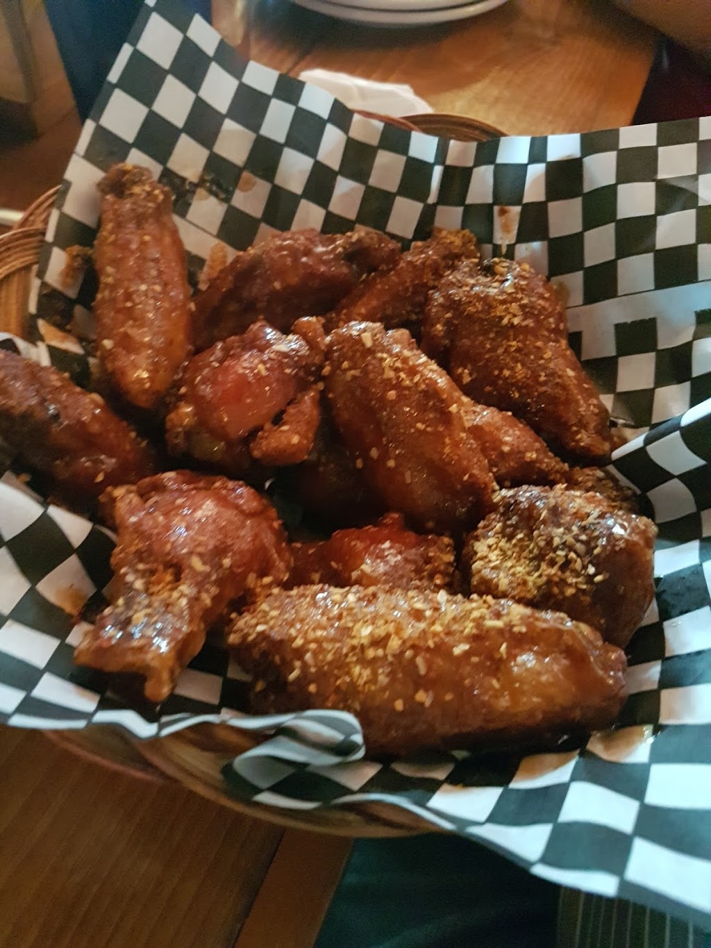 House of Wings | 2501 Third Line, Oakville, ON L6M 5A9, Canada | Phone: (905) 847-8177