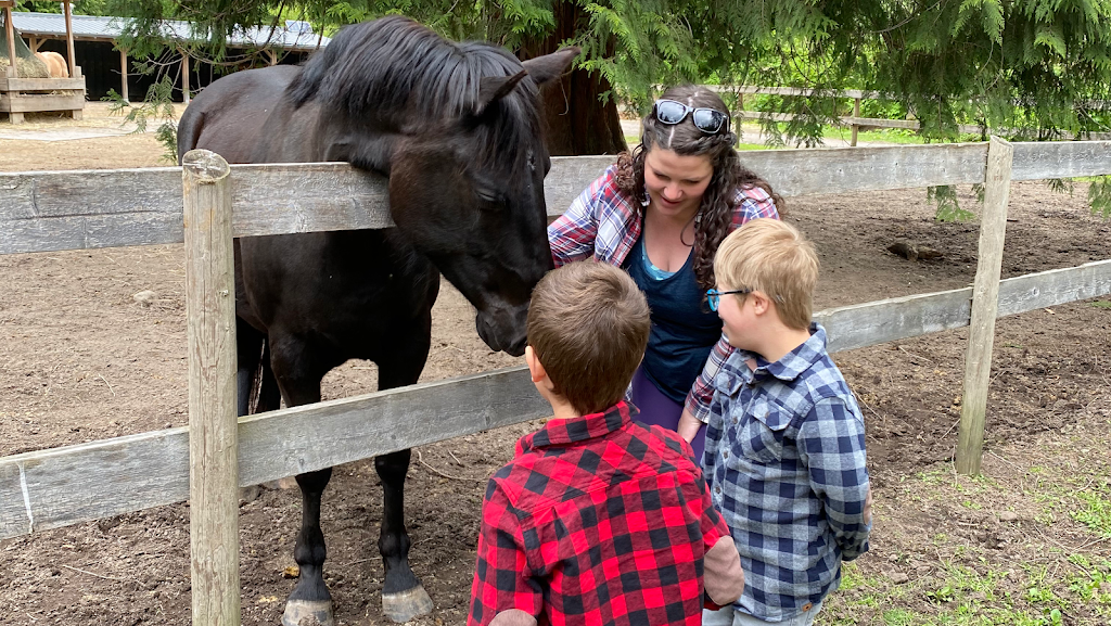 Giddy Up Equine Experiences | 60001 Squamish Valley Rd, Brackendale, BC V0N 1H0, Canada | Phone: (226) 932-0110