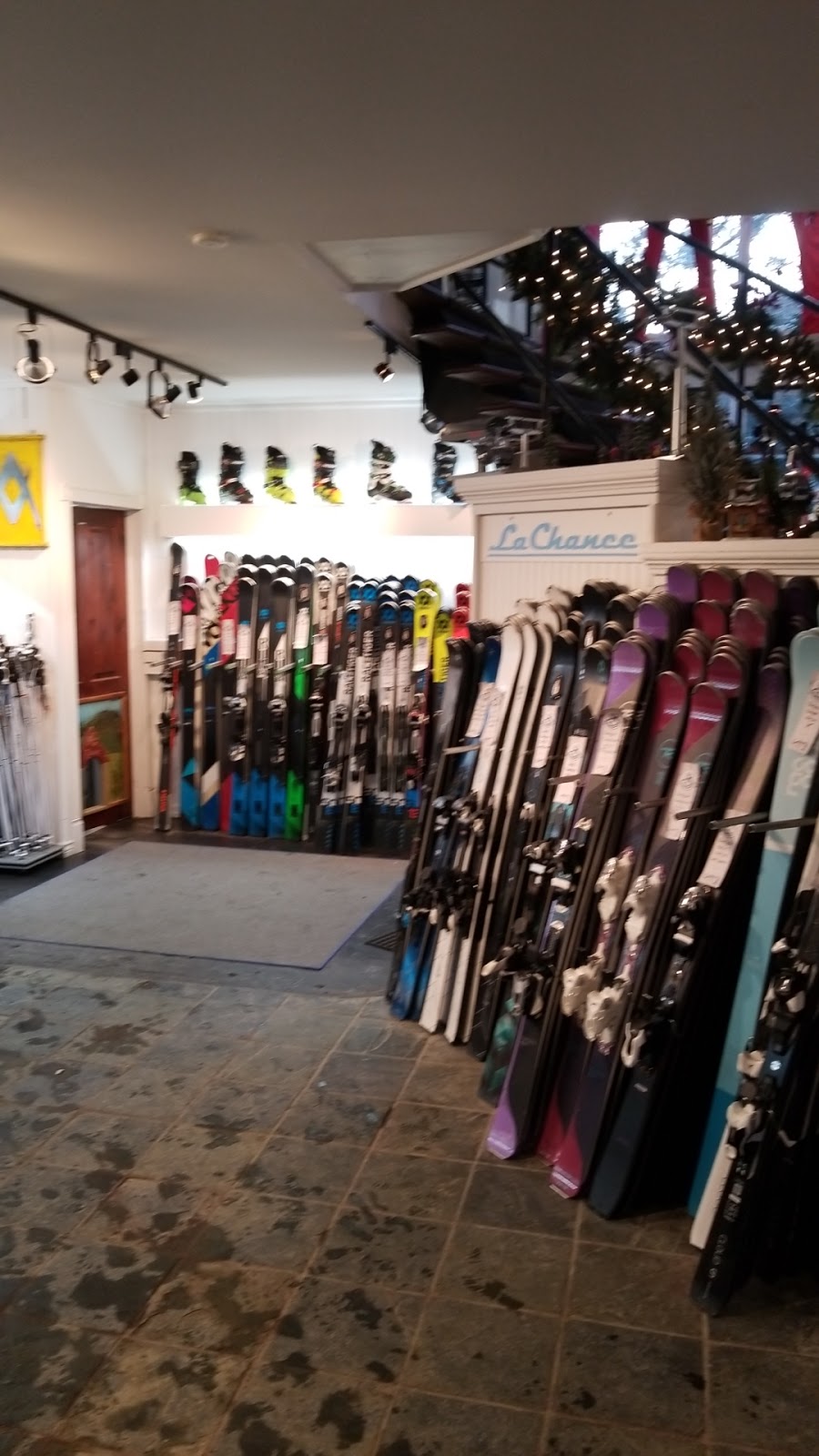 Boutique De Ski Daniel Lachance | 2245 Chem. du Village, Mont-Tremblant, QC J8E 1E9, Canada | Phone: (819) 425-8985