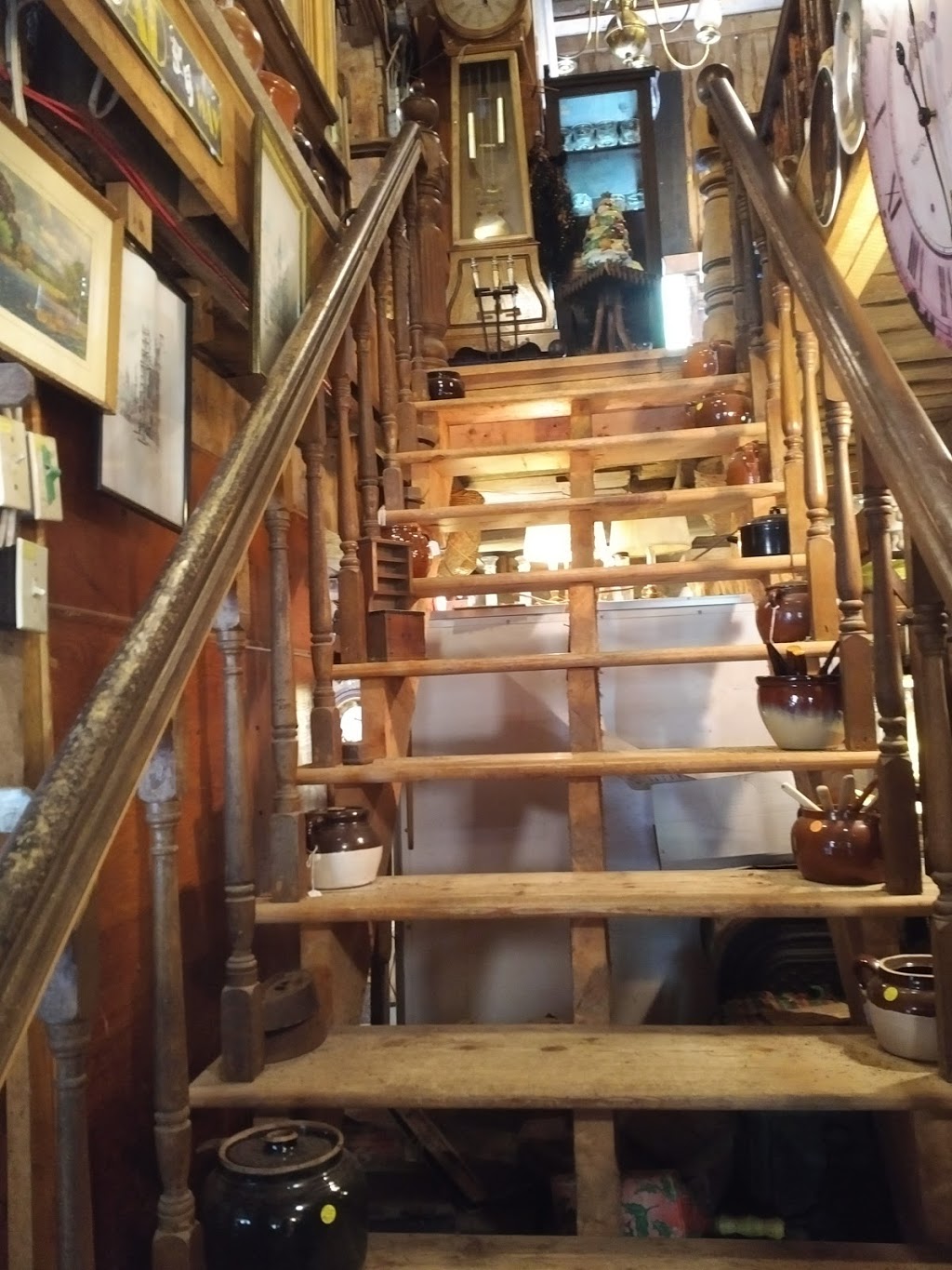 Country Barn Antiques | 1057 NS-358, Port Williams, NS B0P 1T0, Canada | Phone: (902) 542-5461
