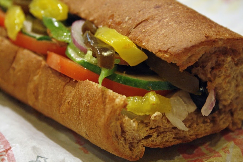 Subway | 2115 King Rd #1, King City, ON L7B 1K2, Canada | Phone: (905) 833-3030