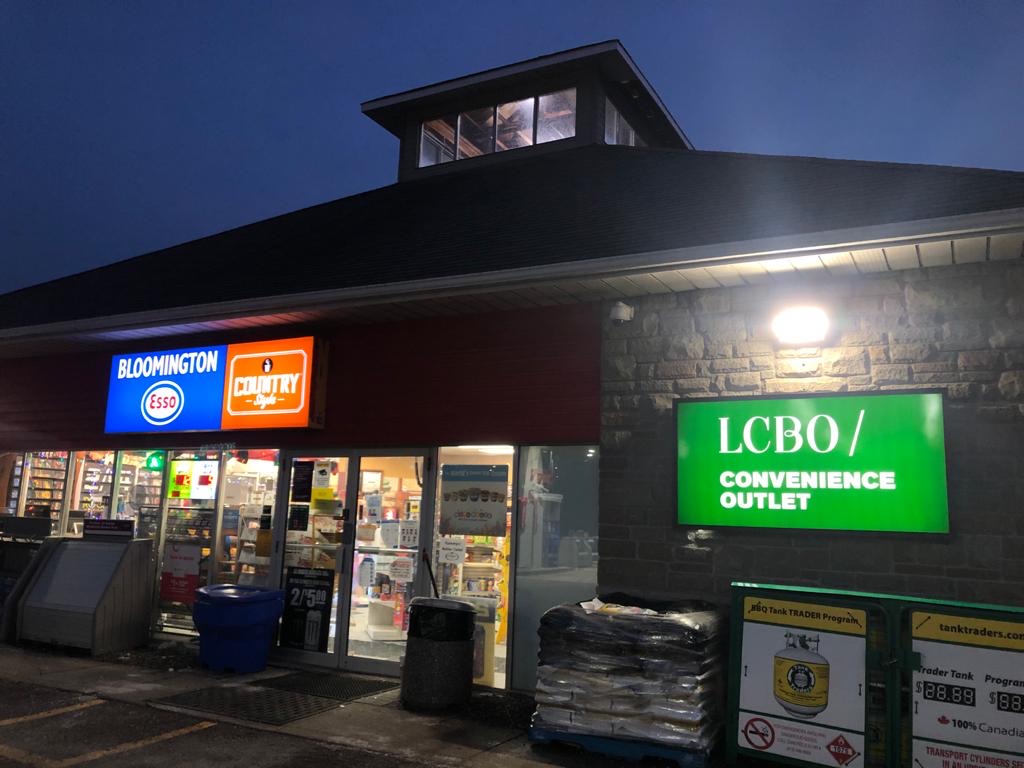 LCBO Bloomington Esso | 5241 Bloomington Rd, Whitchurch-Stouffville, ON L4A 7X6, Canada | Phone: (905) 640-1076